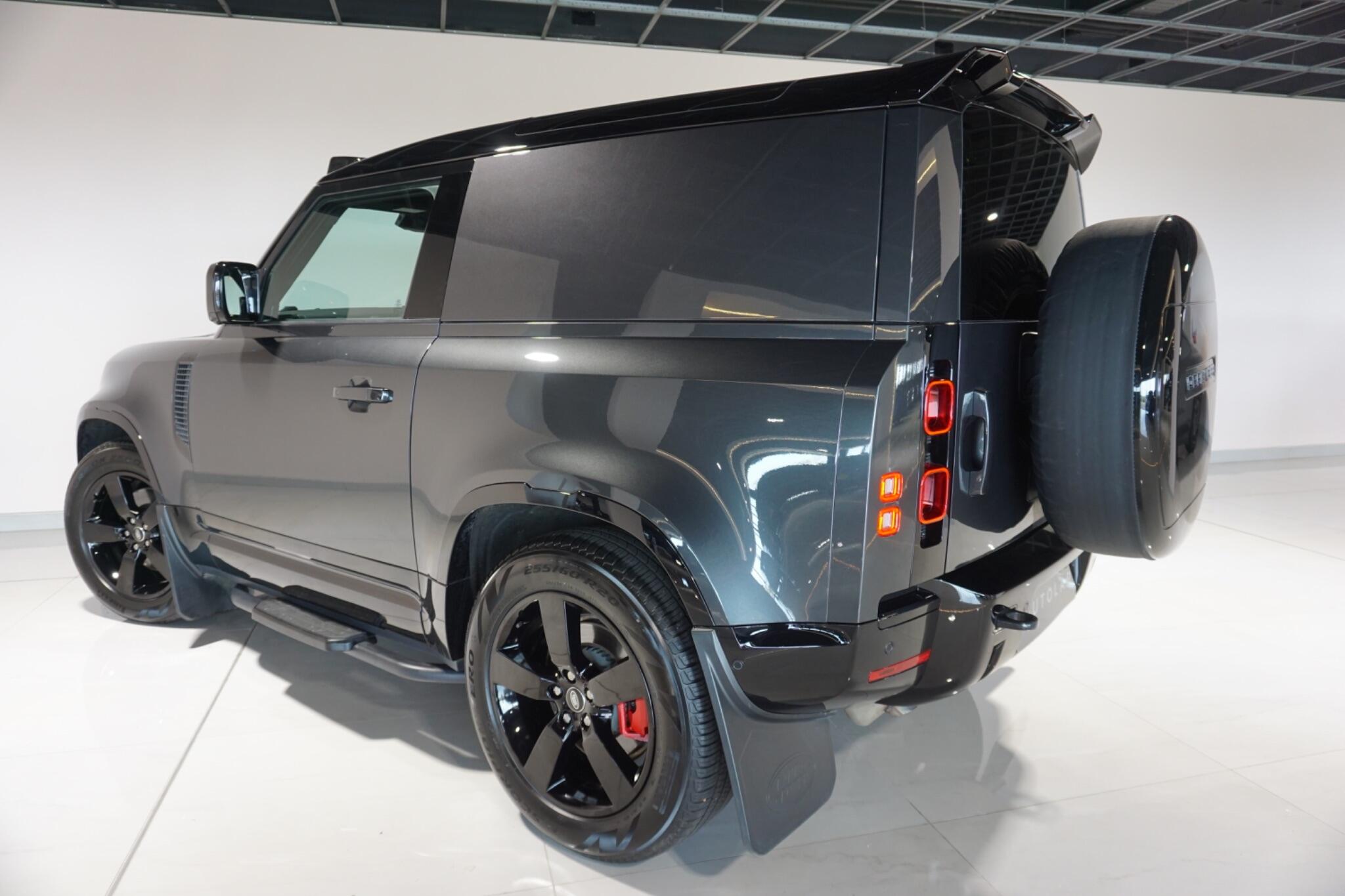 Land Rover Defender 90 3.0 D300 MHEV X-Dynamic HSE Hard Top SUV 3dr Diesel Auto 4WD SWB Euro 6 (s/s) (300 ps)